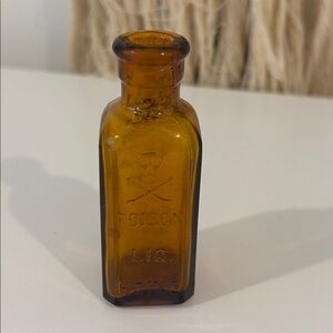 Antique Amber Glass Poison Bottle skull & crossbones vintage medicine pharmacy